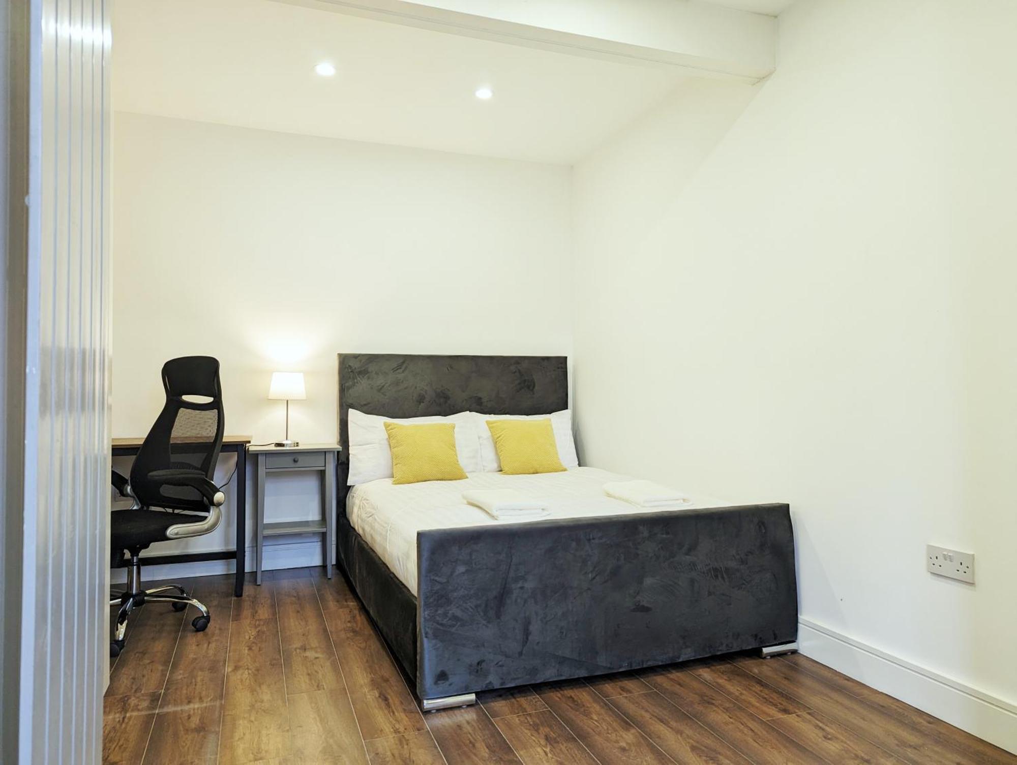 Rooms Near City Centre Private Bath Free Parking ยอร์ค ภายนอก รูปภาพ
