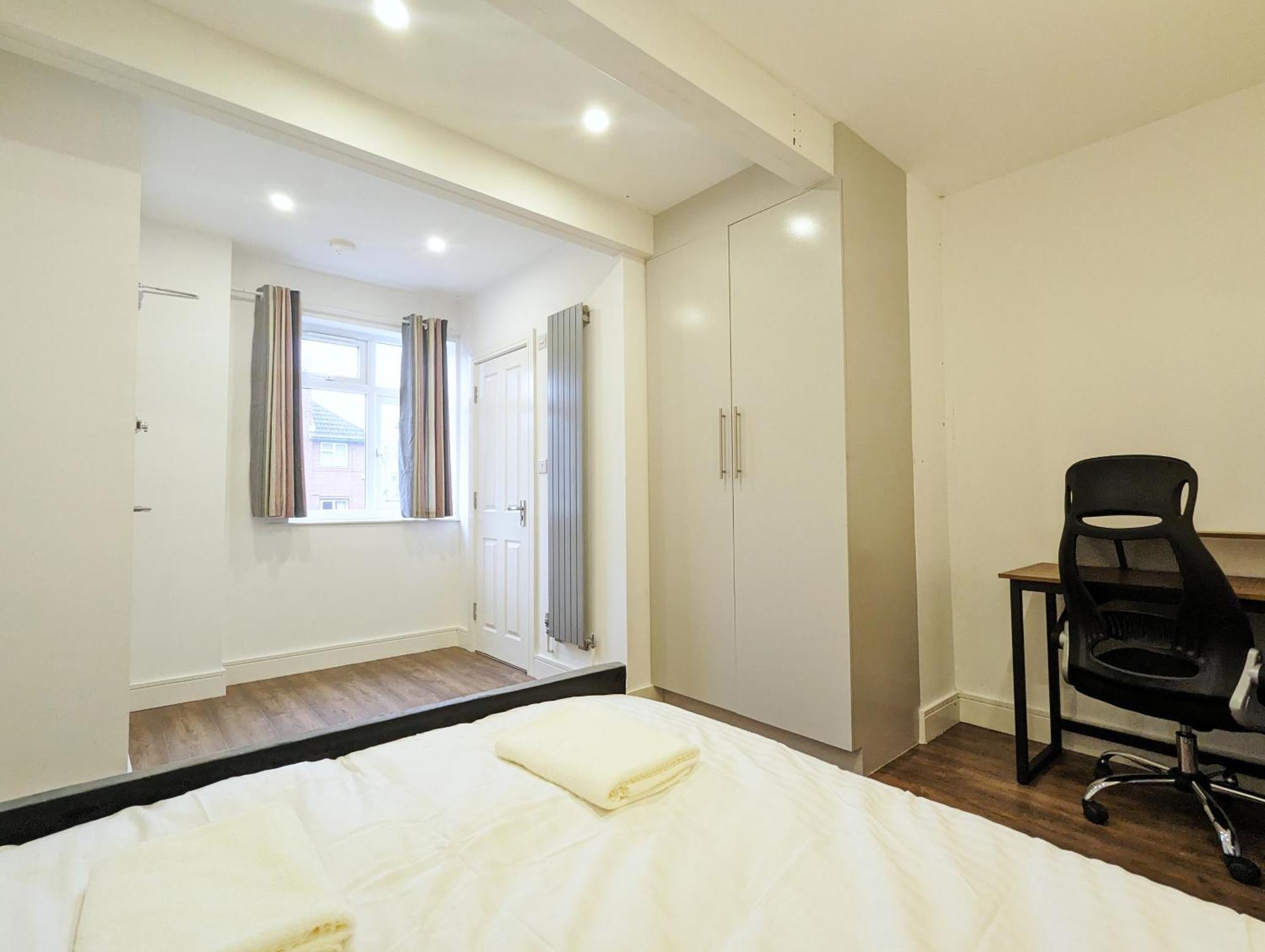Rooms Near City Centre Private Bath Free Parking ยอร์ค ภายนอก รูปภาพ