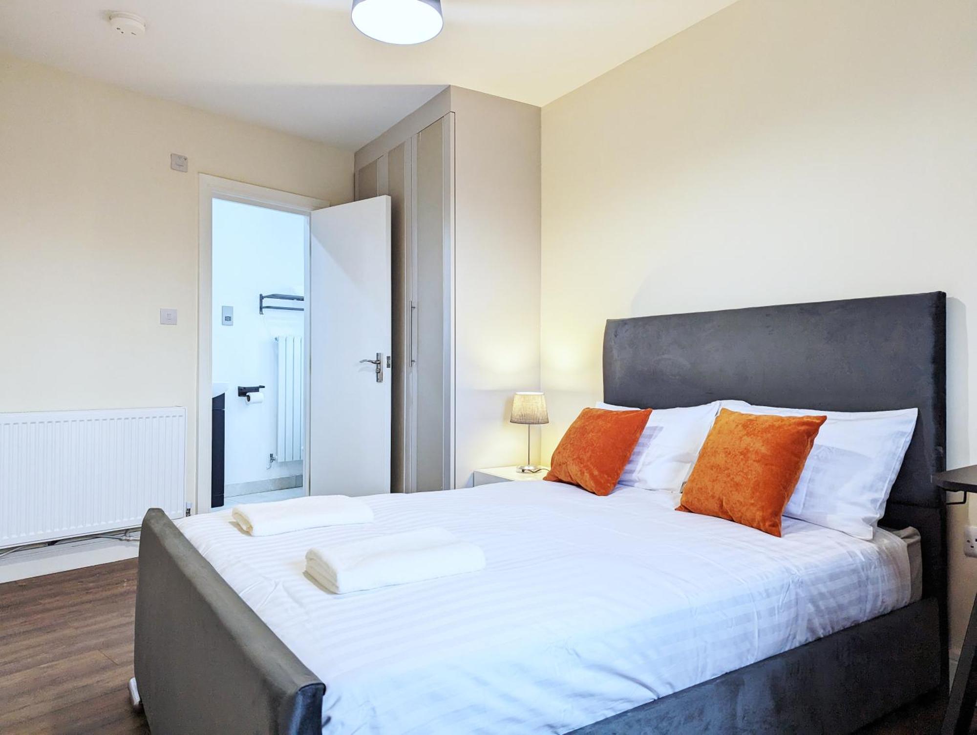 Rooms Near City Centre Private Bath Free Parking ยอร์ค ภายนอก รูปภาพ