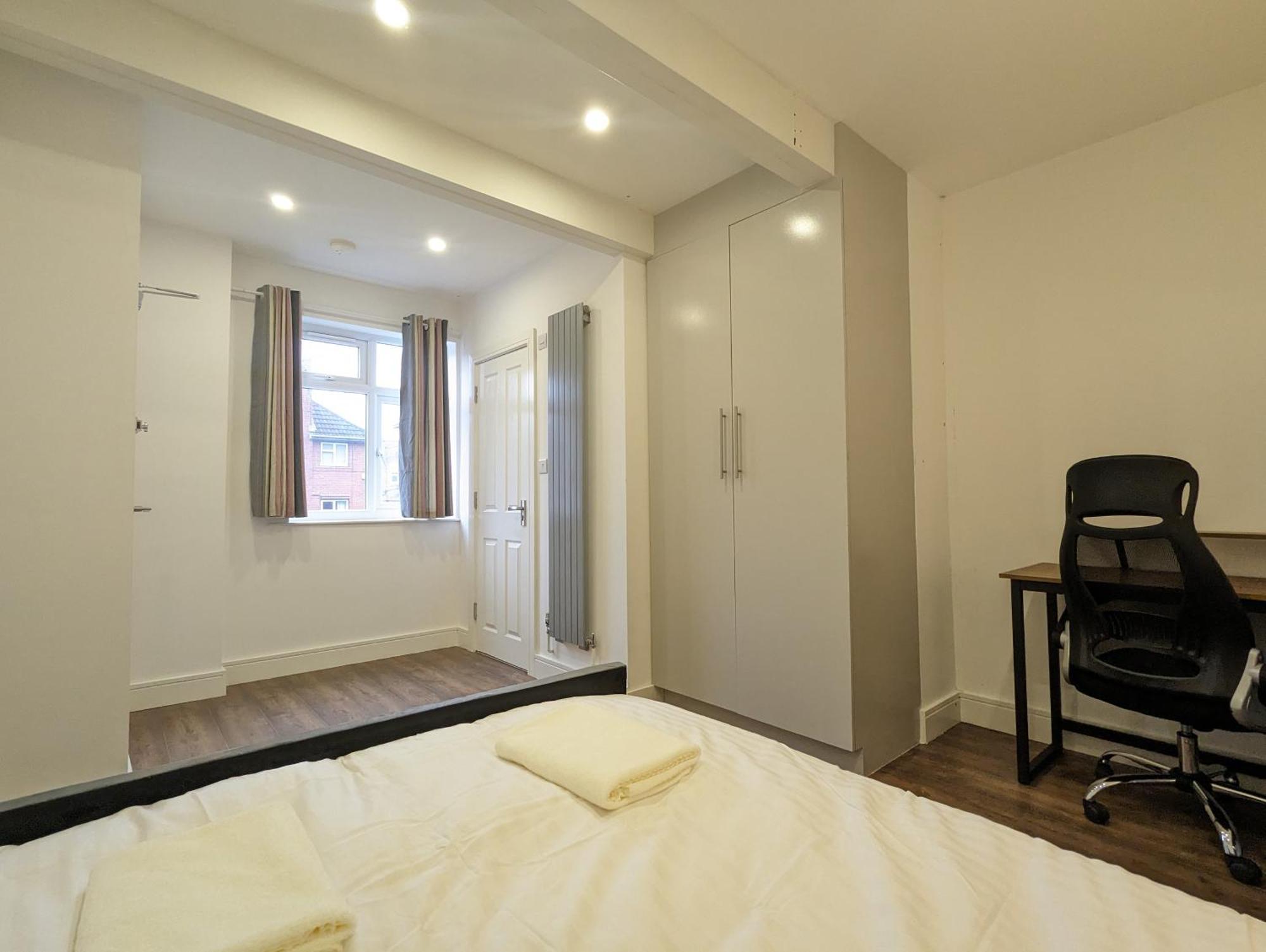 Rooms Near City Centre Private Bath Free Parking ยอร์ค ภายนอก รูปภาพ